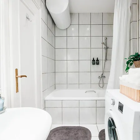 דירה Fireplace Retreat 115m2 With Balcony Old Town *