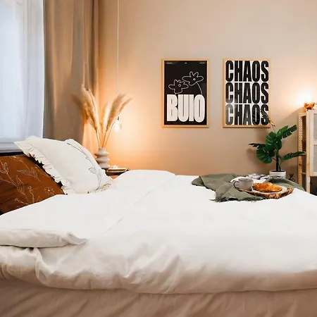 Fireplace Retreat 115m2 With Balcony Old Town דירה *