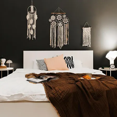 Daire Fireplace Retreat 115m2 With Balcony Old Town *