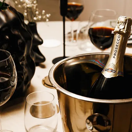 Fireplace Retreat 115m2 With Balcony Old Town דירה בלגרד