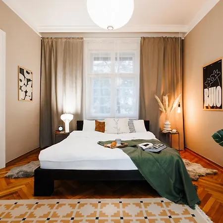 דירה Fireplace Retreat 115m2 With Balcony Old Town בלגרד