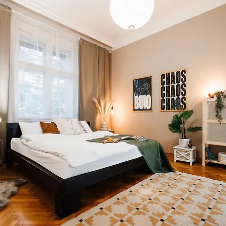 דירה Fireplace Retreat 115m2 With Balcony Old Town *