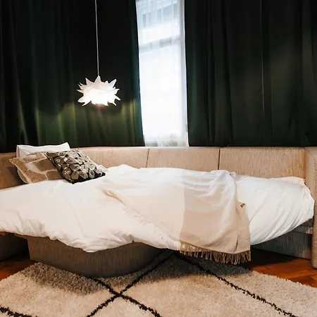 Fireplace Retreat 115m2 With Balcony Old Town * Belgrad